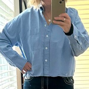 Light Blue Cropped Button-Up Shirt M